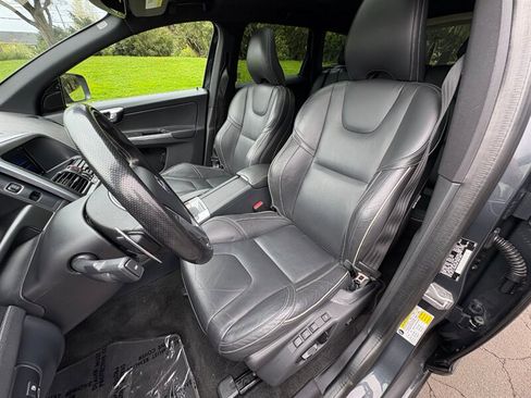 Used 2015 Volvo XC60 T6 R-Design Platinum image 11