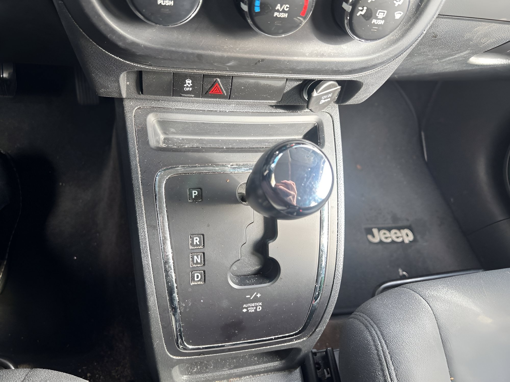 Used 2015 Jeep Patriot Sport w/ Power Value Group FWD image 26
