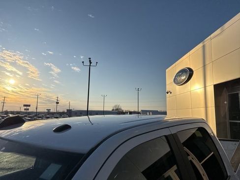 Used 2024 RAM 2500 Laramie AWD/4WD image 10
