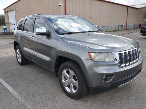 Used 2013 Jeep Grand Cherokee Limited image 7