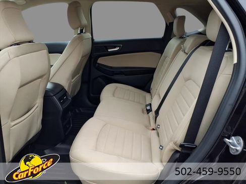 Used 2022 Ford Edge SE w/ Black Appearance Package image 5