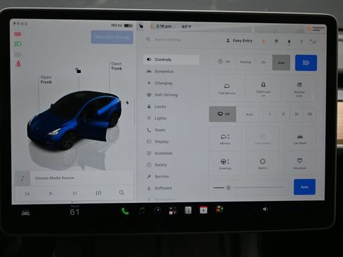 Used 2025 Tesla Model Y Long Range RWD image 24