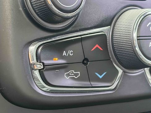 Used 2017 RAM 1500 Big Horn image 28