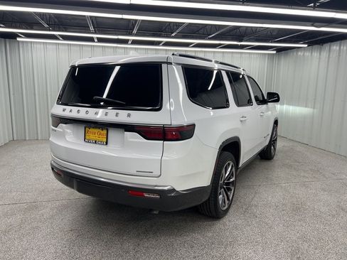 Used 2022 Jeep Wagoneer Series III w/ Premium Group I image 6