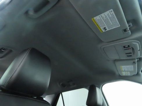 Used 2022 Ford Explorer XLT w/ Equipment Group 202A image 18