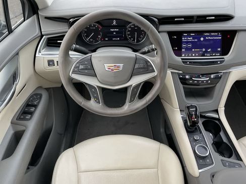Certified 2022 Cadillac XT5 Premium Luxury image 11