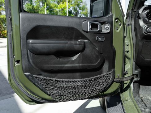 Used 2021 Jeep Wrangler Unlimited Sport image 32