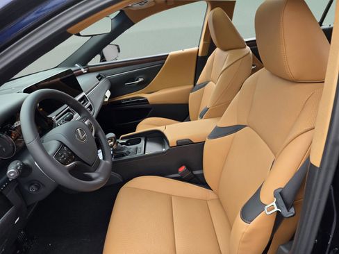 New 2025 Lexus ES 350 w/ Premium Package image 11