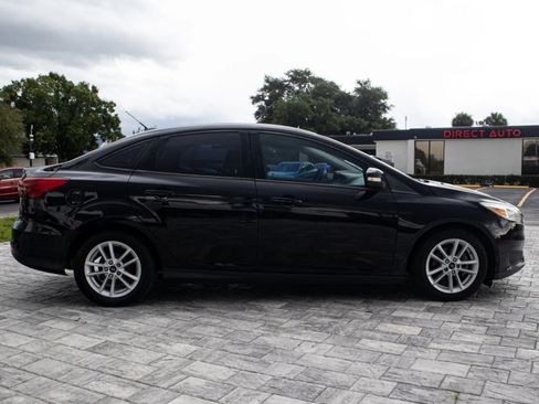 Used 2017 Ford Focus SE FWD image 9