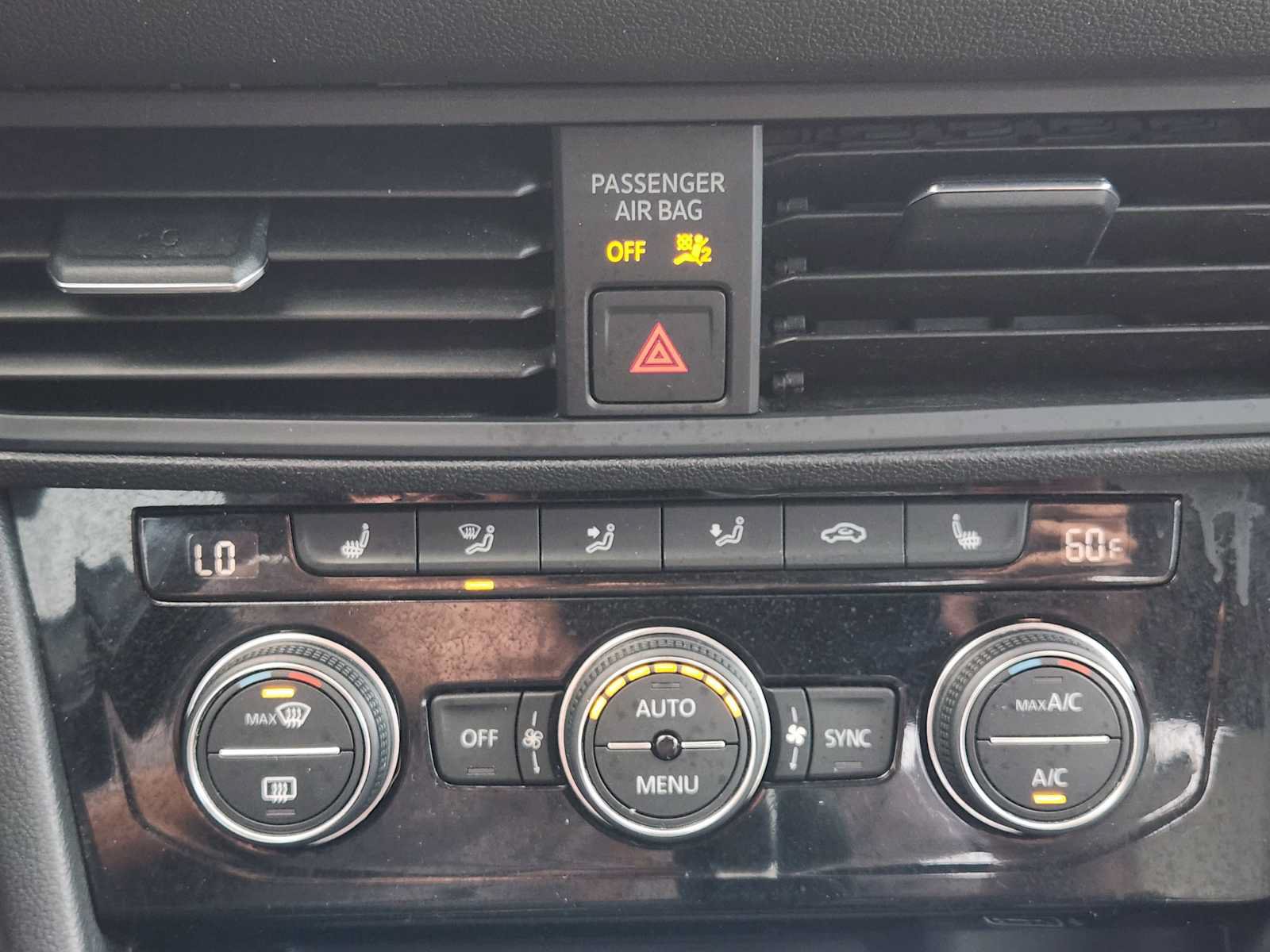 Used 2019 Volkswagen Jetta R-Line FWD image 18