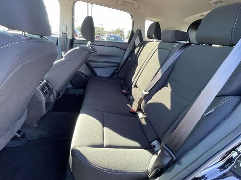 Used 2025 Nissan Rogue S image 10