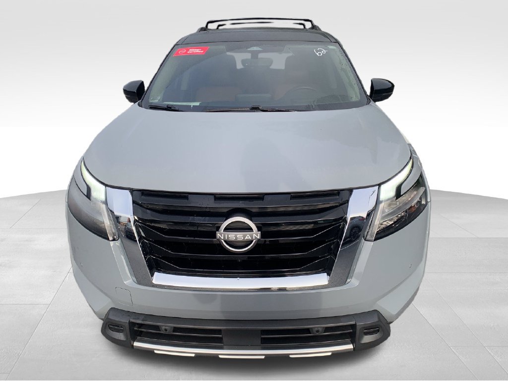 Certified 2024 Nissan Pathfinder Platinum AWD/4WD image 16