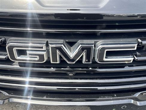 Used 2023 GMC Terrain SLT w/ Tech Package AWD/4WD image 30