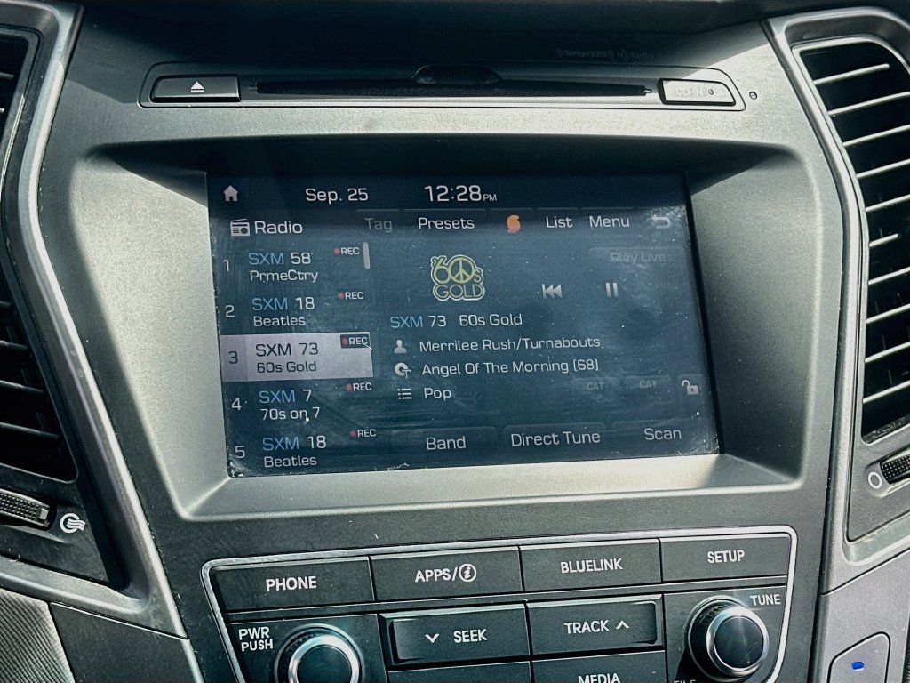 Used 2018 Hyundai Santa Fe Sport w/ 2.4L Value Package 02 FWD image 14