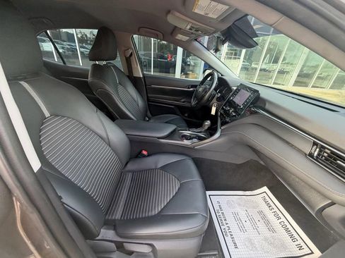 Used 2023 Toyota Camry SE FWD image 12
