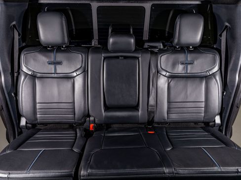 Used 2025 Ford F350 Platinum w/ FX4 Off-Road Package image 35