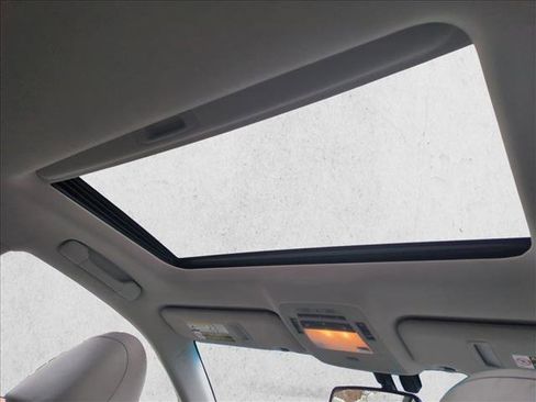 Used 2011 Lexus RX 350 AWD w/ Premium Pkg image 19