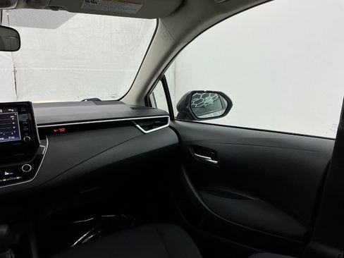 Used 2021 Toyota Corolla LE FWD image 28