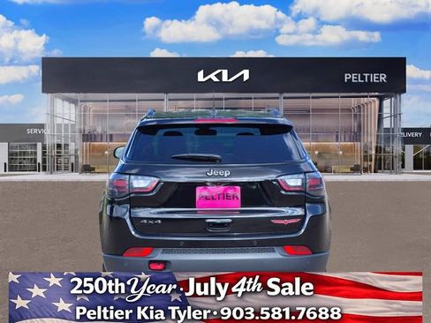 Used 2025 Jeep Compass Trailhawk w/ Trailhawk Elite Group AWD/4WD image 5