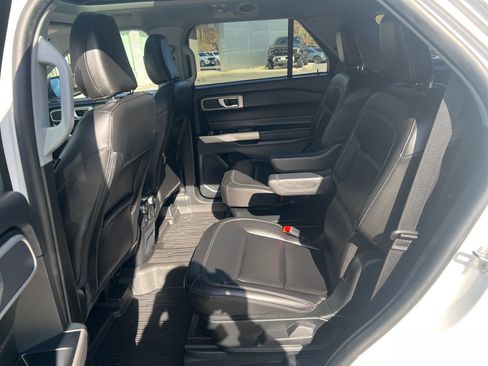 Certified 2023 Ford Explorer XLT w/ Equipment Group 202A AWD/4WD image 16