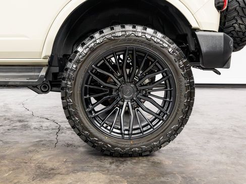 Used 2025 Ford Bronco Outer Banks AWD/4WD image 14