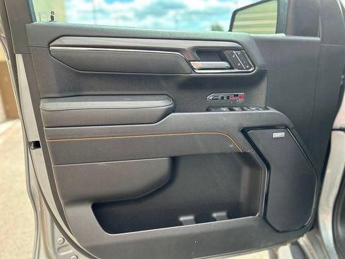 Used 2025 GMC Sierra 1500 AT4 w/ Technology Package AWD/4WD image 17