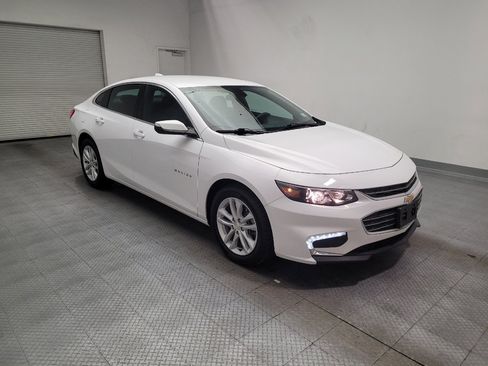 Used 2018 Chevrolet Malibu LT FWD image 13