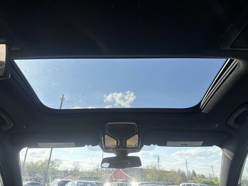 Used 2017 BMW 750i xDrive image 26