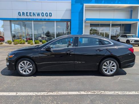 Used 2023 Chevrolet Malibu LT FWD image 2