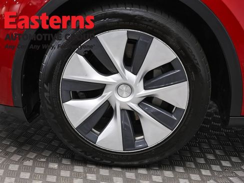 Used 2021 Tesla Model Y Long Range image 26