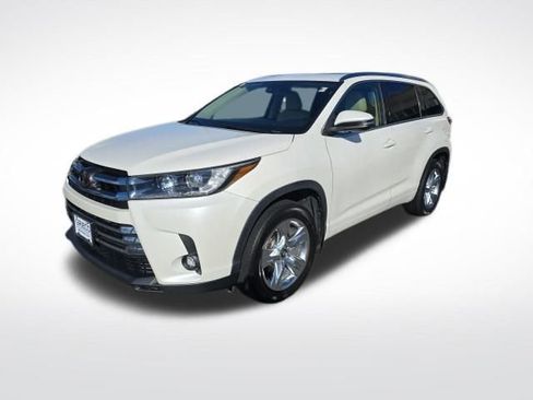 Used 2019 Toyota Highlander Limited image 3
