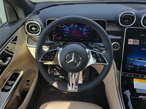 Certified 2026 Mercedes-Benz GLC 300 image 6