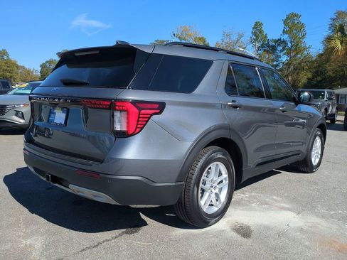 New 2026 Ford Explorer Active w/ Active Comfort Package image 4