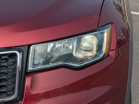 Used 2021 Jeep Grand Cherokee Limited AWD/4WD image 7