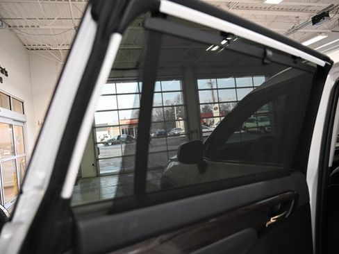 Used 2022 Toyota Highlander Platinum image 32