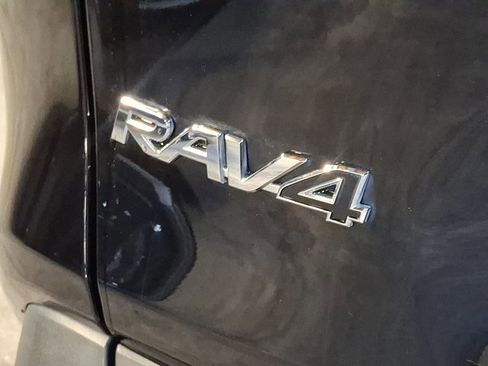Used 2023 Toyota RAV4 XLE AWD/4WD image 29