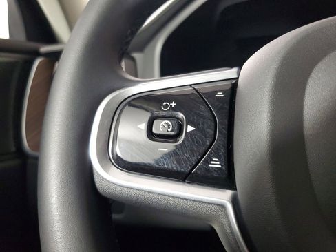 Certified 2023 Volvo XC60 B5 Ultimate w/ Climate Package AWD/4WD image 27