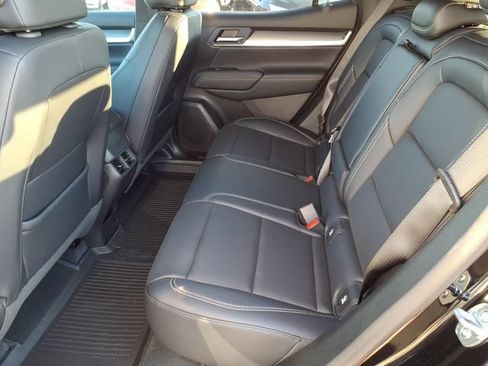 New 2027 GMC Terrain Elevation w/ Elevation Premium Package AWD/4WD image 7