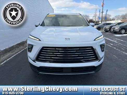 Used 2025 Buick Enclave Preferred image 8