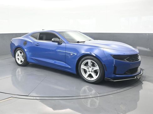 Used 2023 Chevrolet Camaro LT image 8
