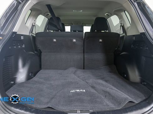 Used 2016 Toyota RAV4 LE FWD image 31