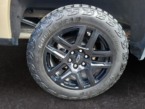 Used 2023 Chevrolet Silverado 1500 LT Trail Boss w/ Protection Package image 15