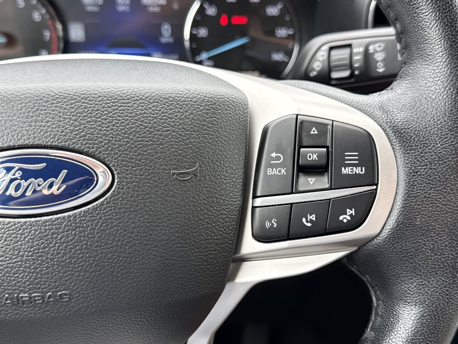 Used 2022 Ford Explorer Limited AWD/4WD image 22