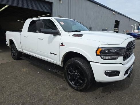 Used 2021 RAM 2500 Limited image 3