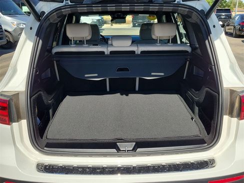 New 2025 Mercedes-Benz GLB 250 image 12