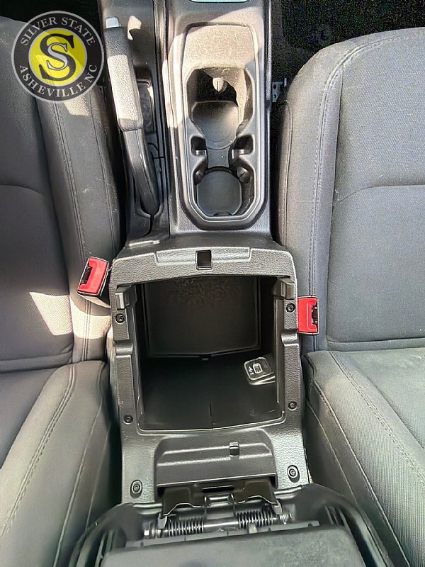 Used 2019 Jeep Wrangler Sport AWD/4WD image 22