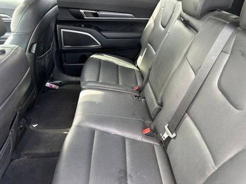 Used 2022 Kia Telluride LX AWD/4WD image 10