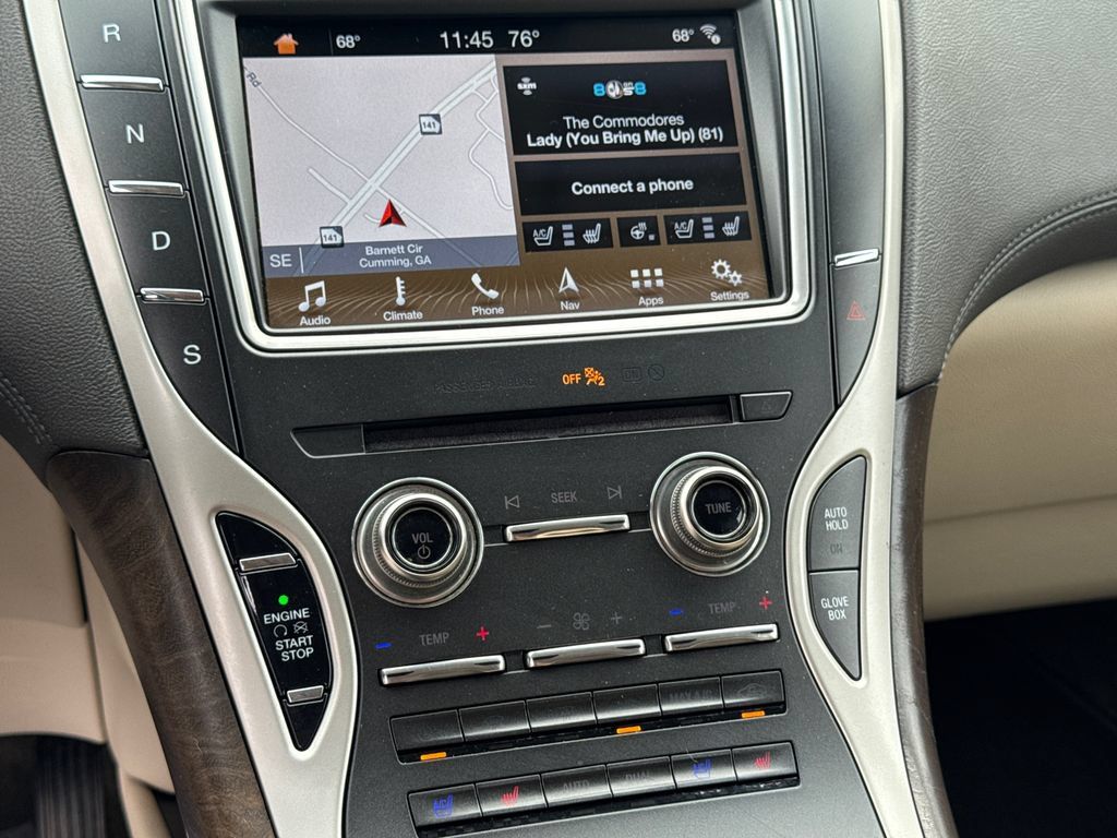 Used 2018 Lincoln MKX Reserve w/ Driver Assistance Package FWD image 30