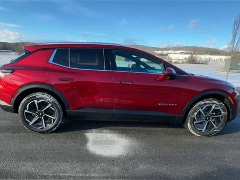 New 2026 Chevrolet Equinox EV LT image 9