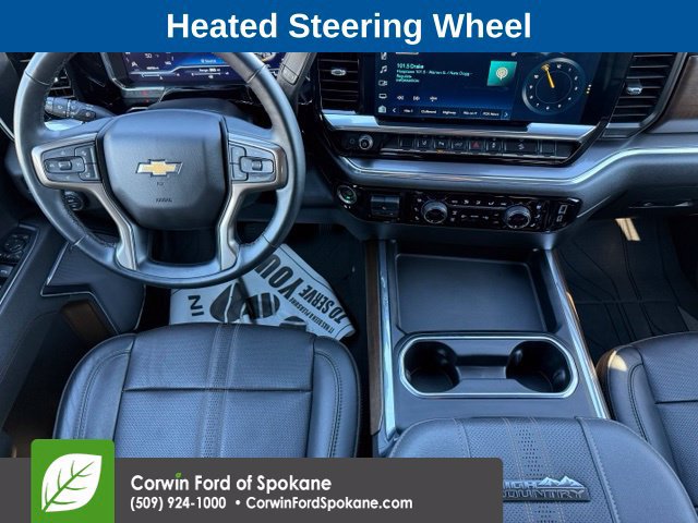 Used 2024 Chevrolet Silverado 2500 High Country w/ High Country Premium Package AWD/4WD image 3